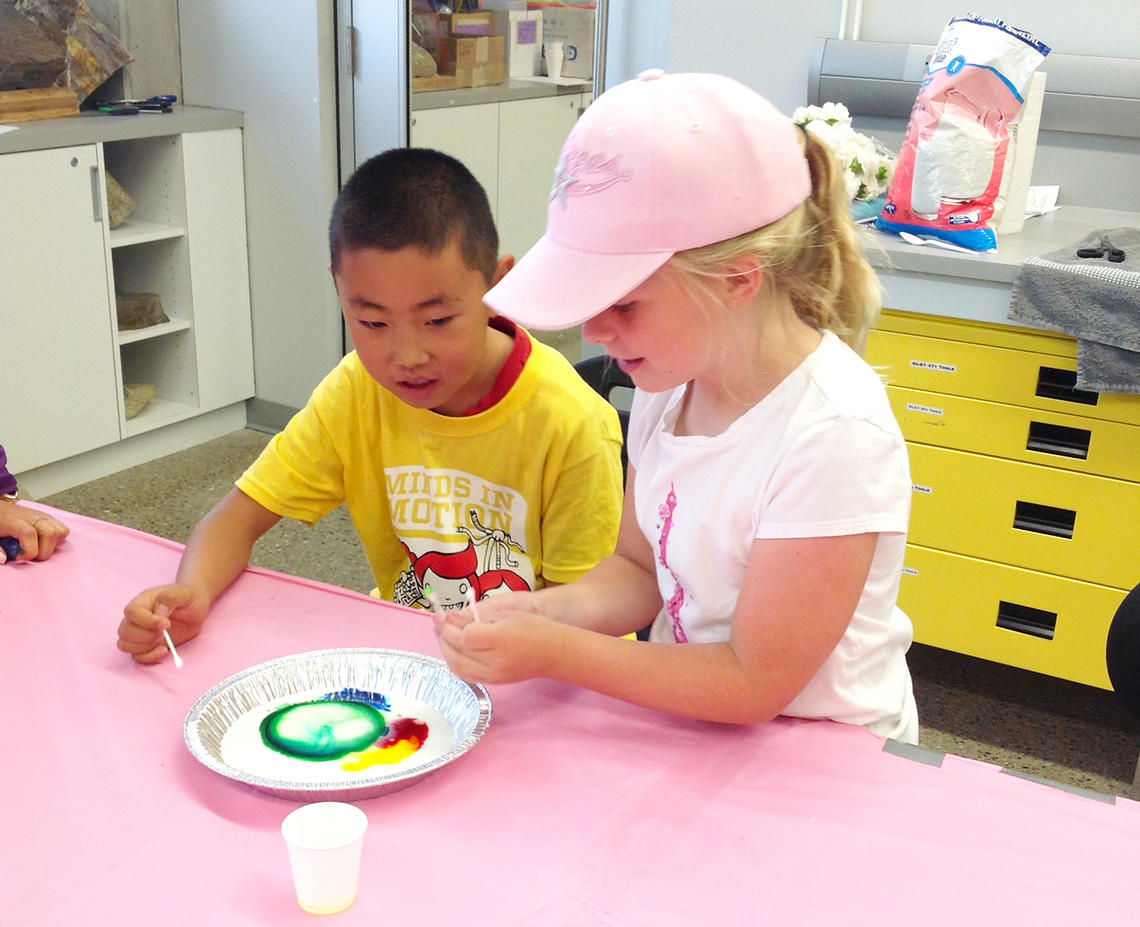 UCalgary Minds in Motion - Magic Milk Experiment